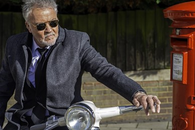 PAUL YOUNG – BEHIND THE LENS