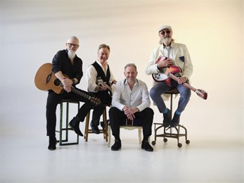 The Searchers & Hollies Experience – The Best Of Both Worlds